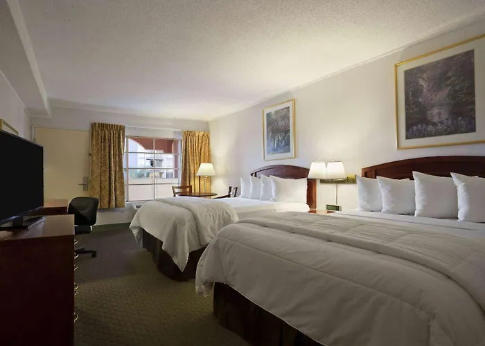 Days Inn by Wyndham San Diego/Downtown/Convention Center
