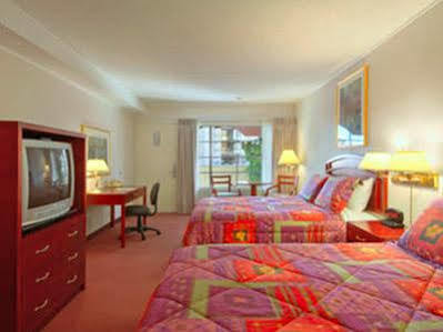 Days By Wyndham San Diego/downtown/convention Center 2*